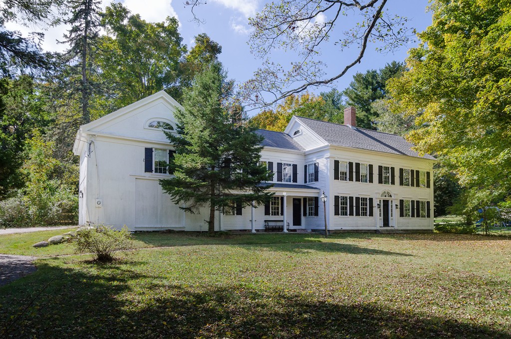 15 Ray Road Wrentham, MA 02093 - Photo 3 of 30