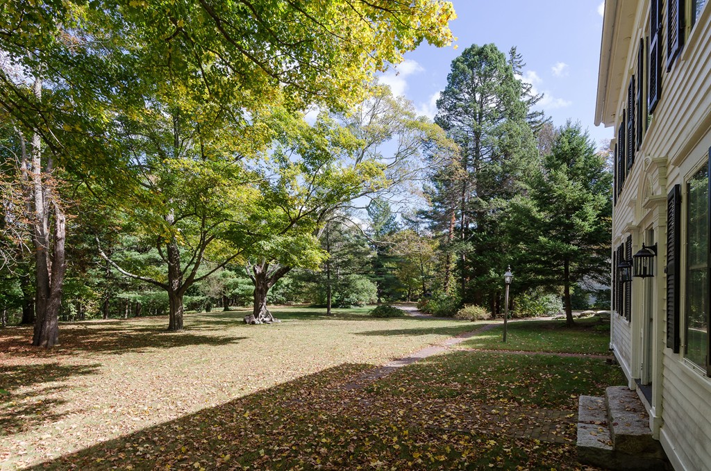 15 Ray Road Wrentham, MA 02093 - Photo 6 of 30