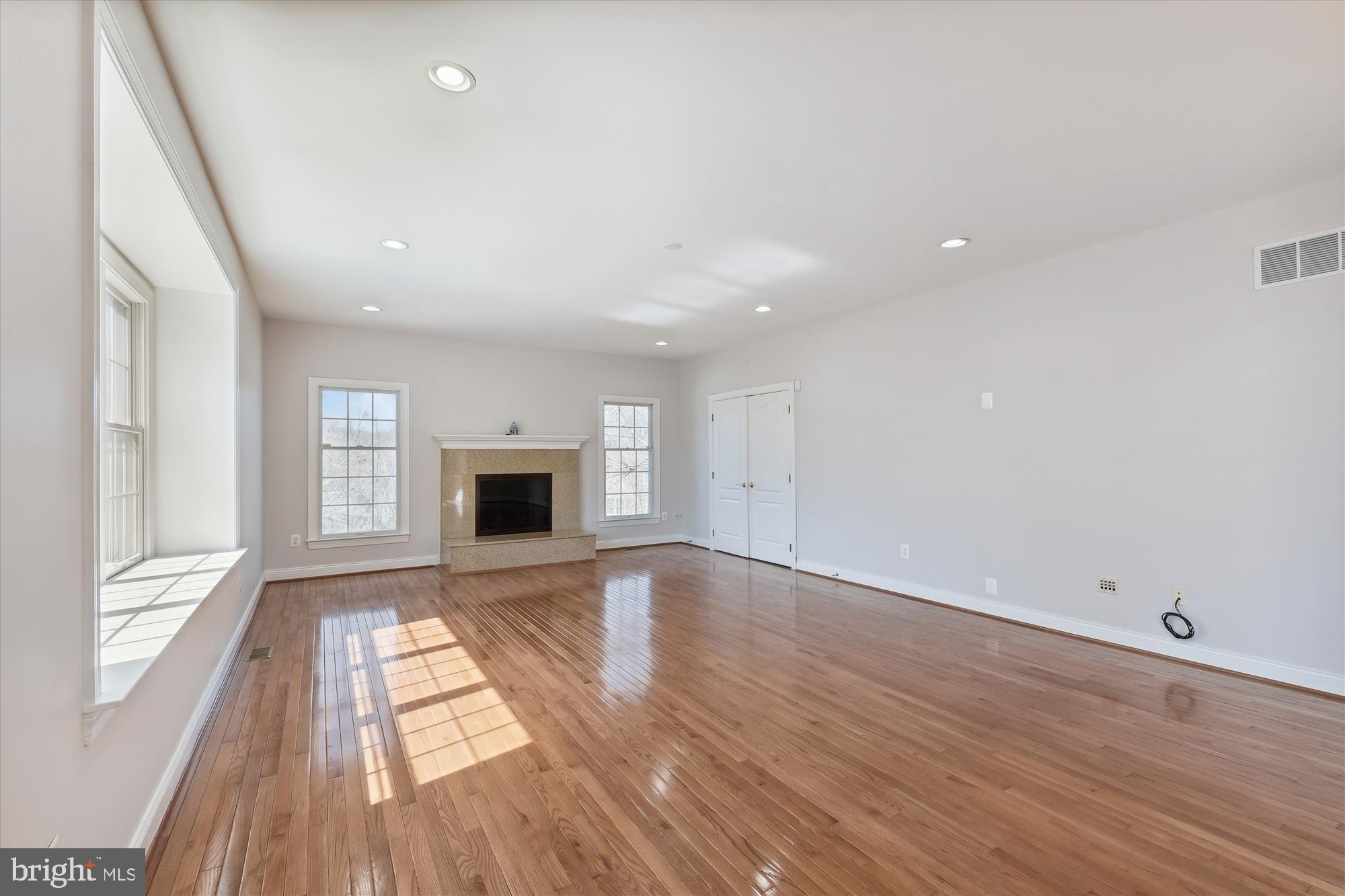 109 Hunts Bluff Road Sparks Glencoe, MD 21152 - Photo 23 of 71 Great Room with gas fireplace & Office door
