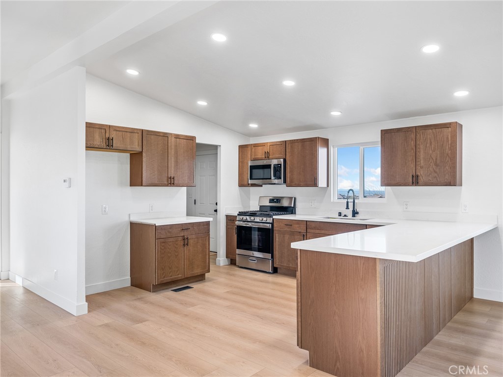 11623 Desert View Road Pinon Hills, CA 92372 - Photo 18 of 47