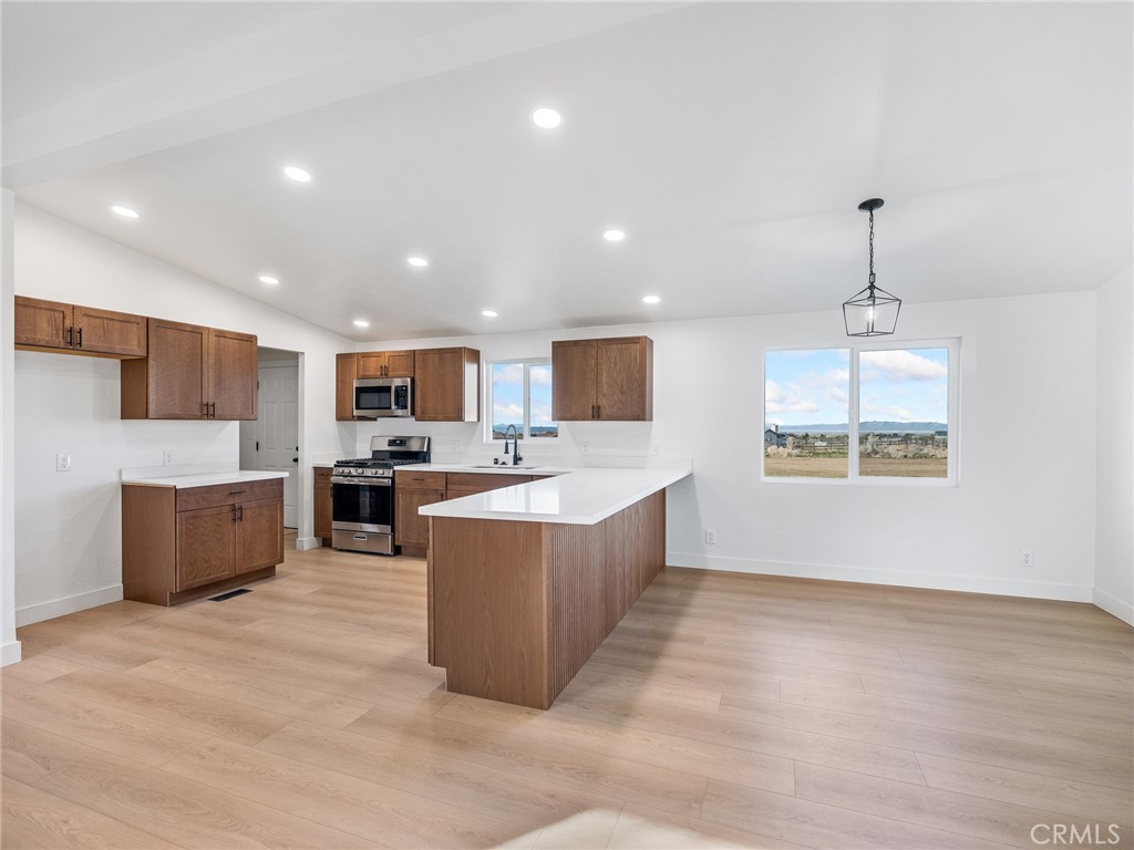 11623 Desert View Road Pinon Hills, CA 92372 - Photo 20 of 47