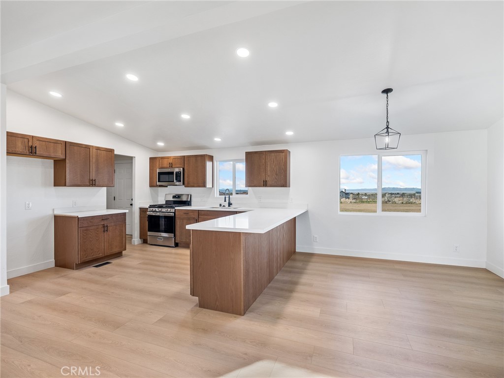 11623 Desert View Road Pinon Hills, CA 92372 - Photo 20 of 47