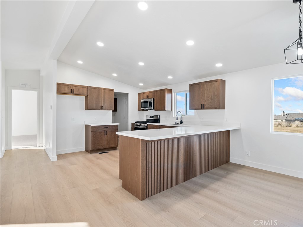 11623 Desert View Road Pinon Hills, CA 92372 - Photo 9 of 47