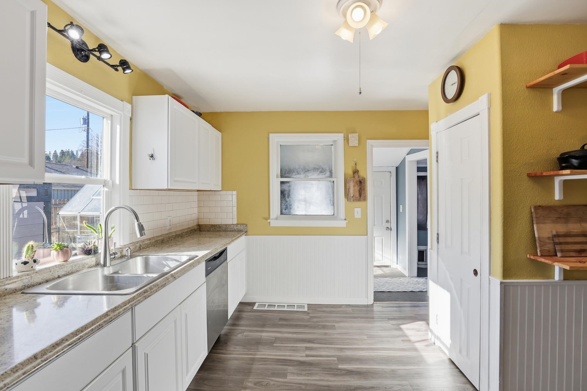 708 South Ralph Street Spokane, WA 99202 - Photo 8 of 50