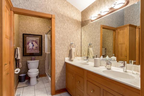 5227 Linworth Road Columbus, OH 43235 - Photo 15 of 25 Gallery Image 15