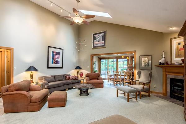 5227 Linworth Road Columbus, OH 43235 - Photo 4 of 25 Gallery Image 4