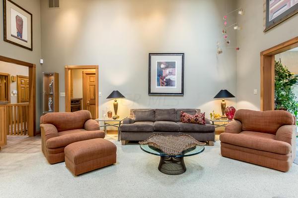 5227 Linworth Road Columbus, OH 43235 - Photo 6 of 25 Gallery Image 6
