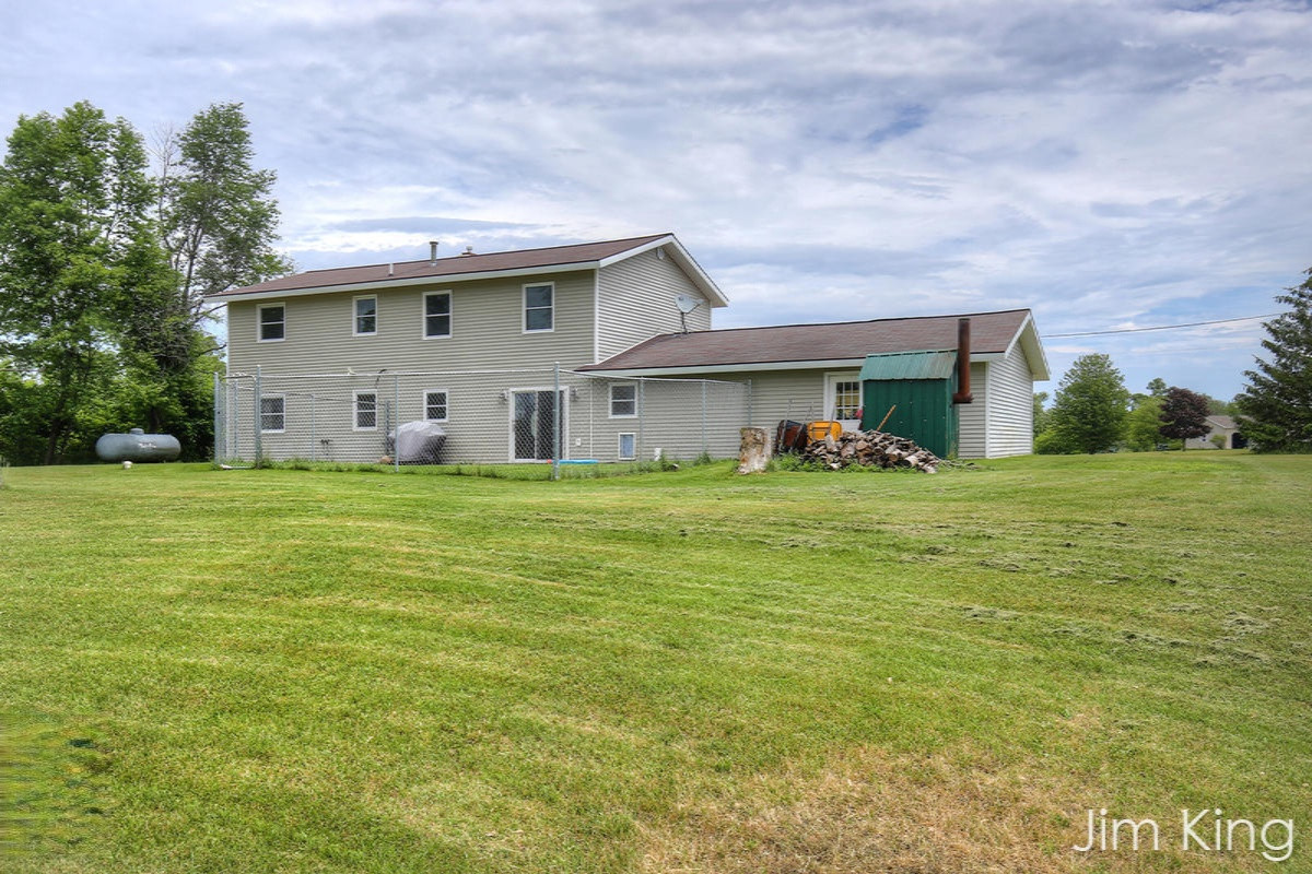 10735 Bale Road Lakeview, MI 48850 - Photo 27 of 31 IMG_1099