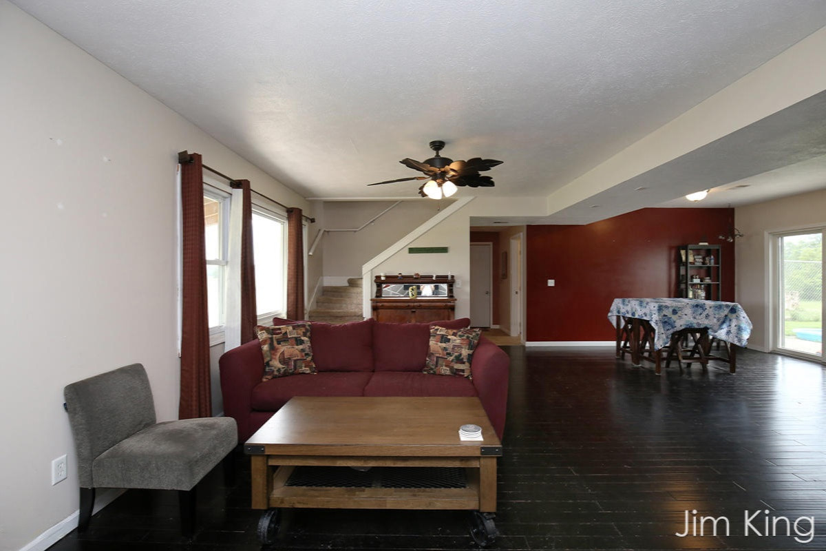 10735 Bale Road Lakeview, MI 48850 - Photo 4 of 31 IMG_1076