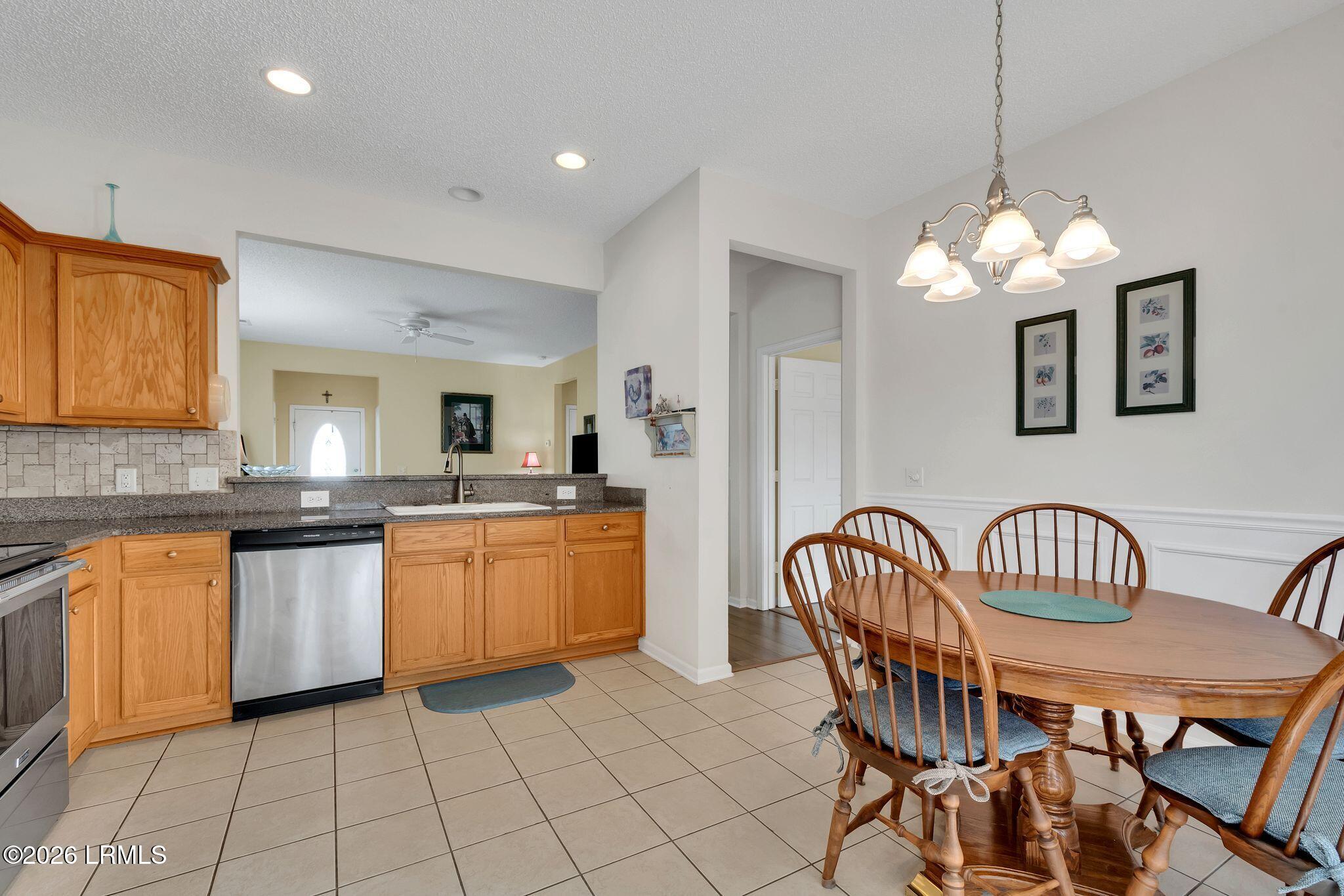 16 Plum Court Bluffton, SC 29909 - Photo 13 of 30 kk2602031-1012