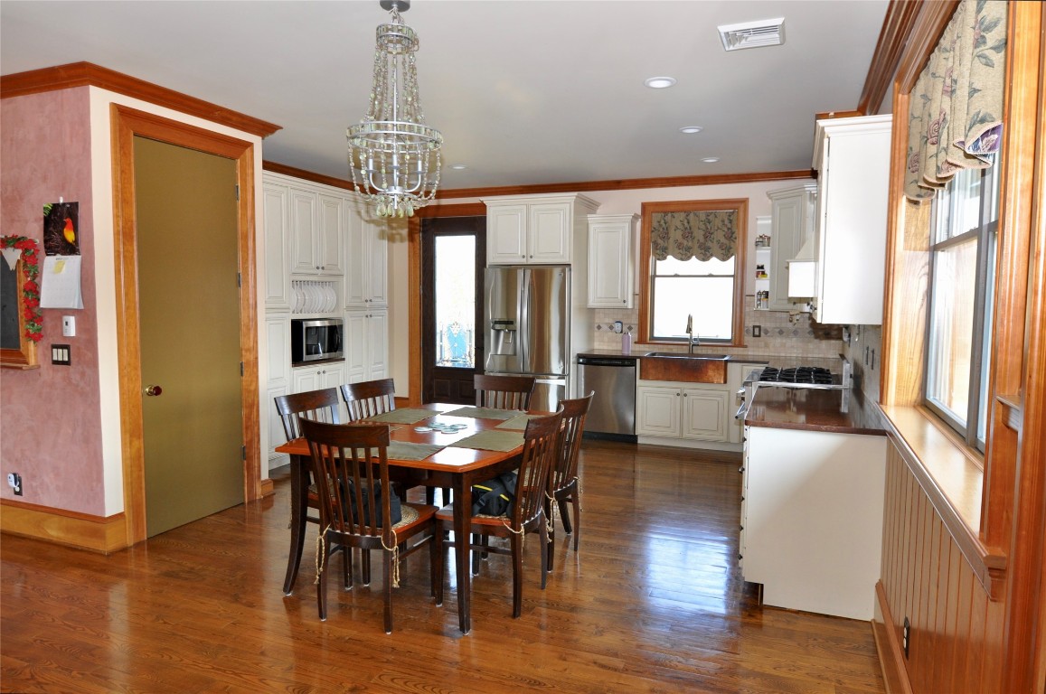 60 Twining Road Johnson City, NY 13790 - Photo 3 of 43