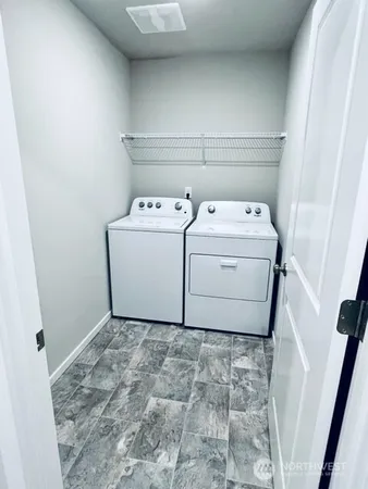 $3,100 | 18702 108th Avenue East, Puyallup, WA 98374