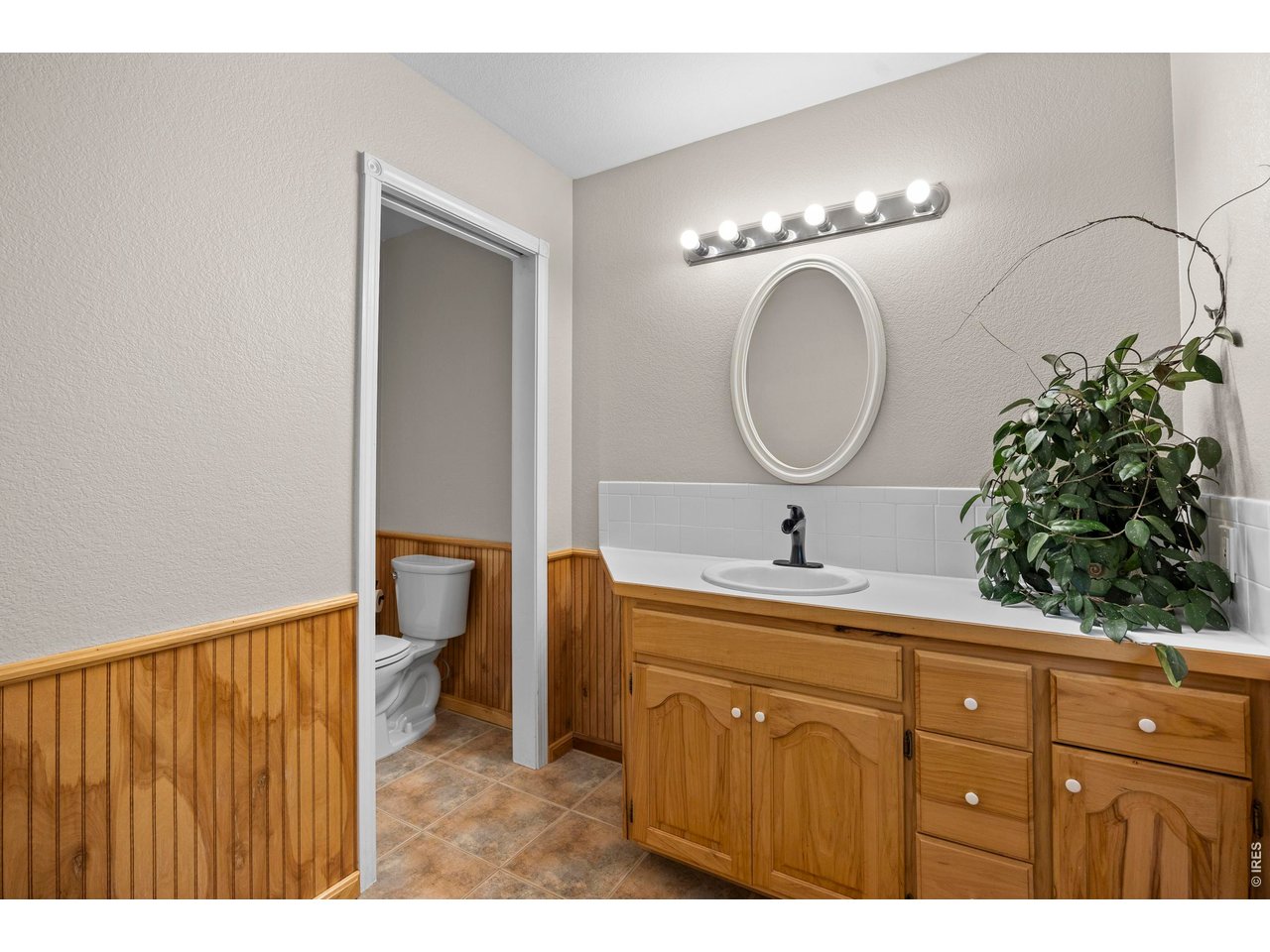 8609 Ranch Road Loveland, CO 80537 - Photo 18 of 44 Primary Ensuite