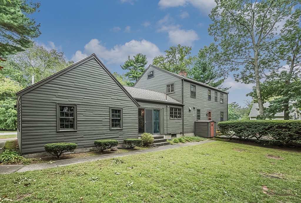 85 Pine Ridge Road Reading, MA 01867 - Photo 3 of 22