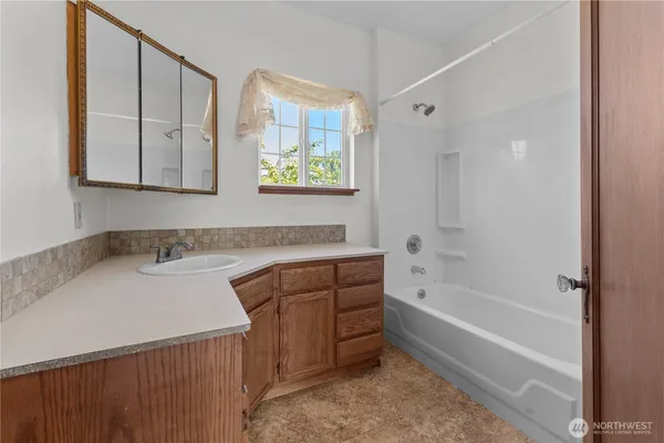 $699,950 | 1676 Collins Road, Buckley, WA 98321