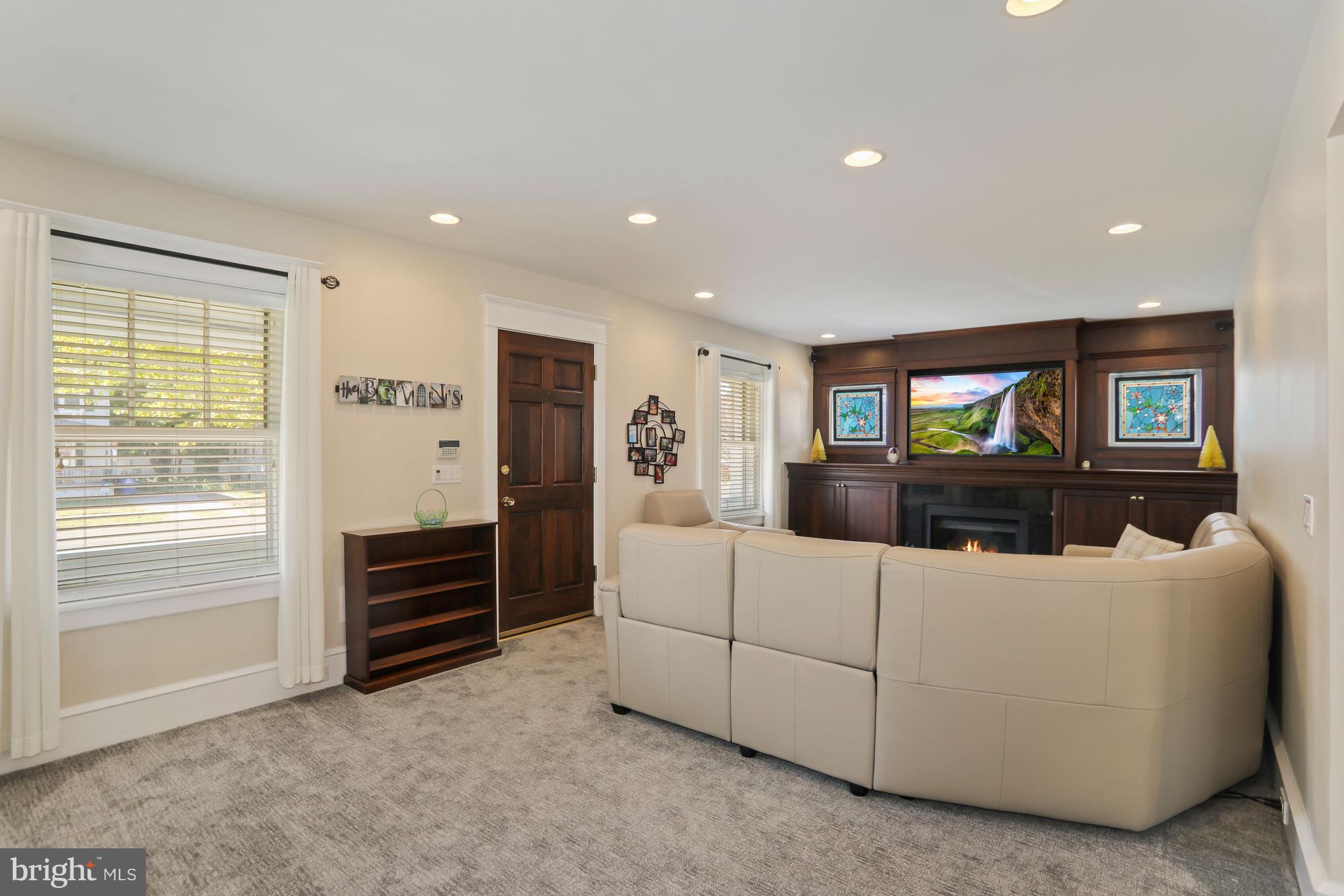 139 Lippincott Avenue Riverside, NJ 08075 - Photo 8 of 54