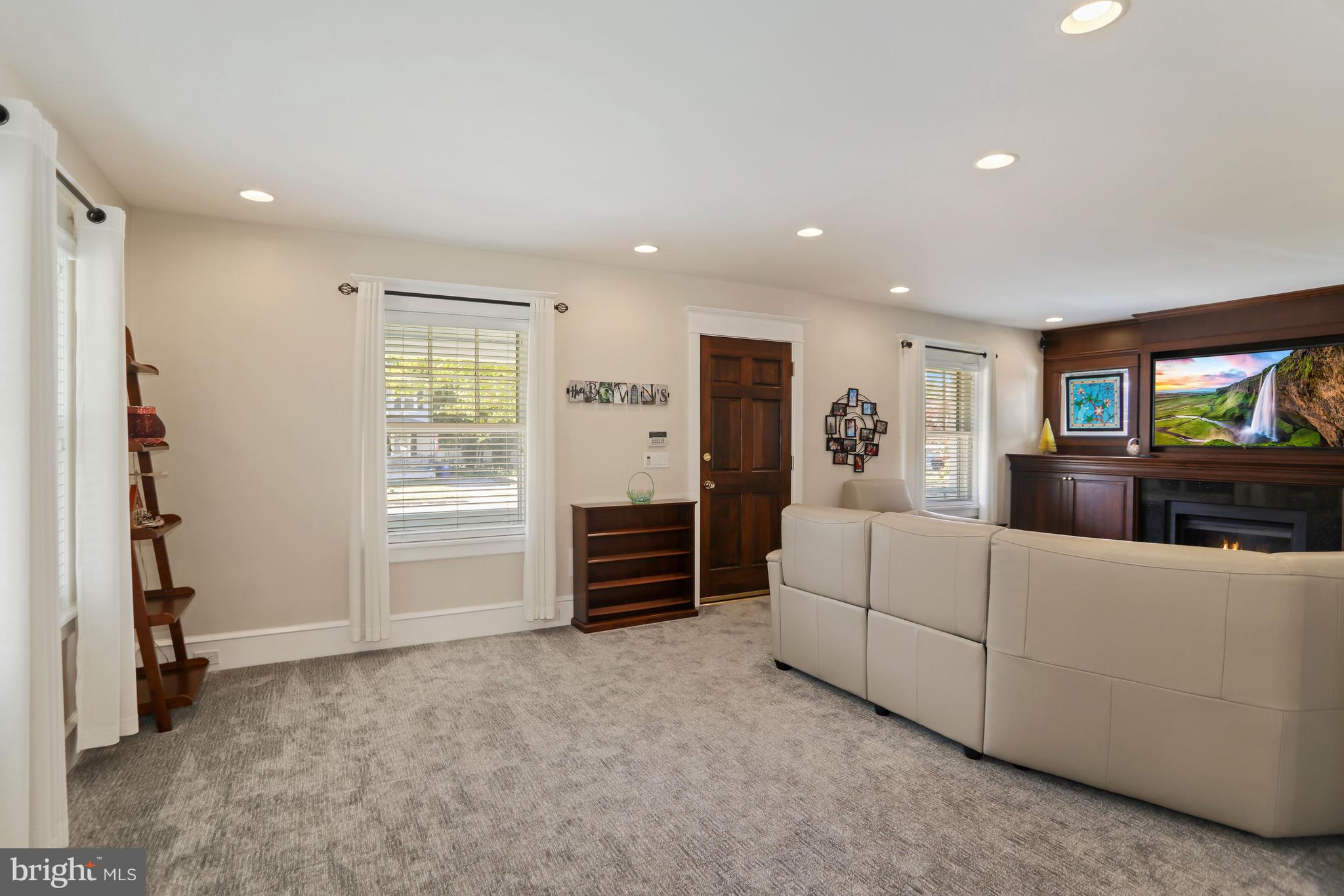 139 Lippincott Avenue Riverside, NJ 08075 - Photo 9 of 54