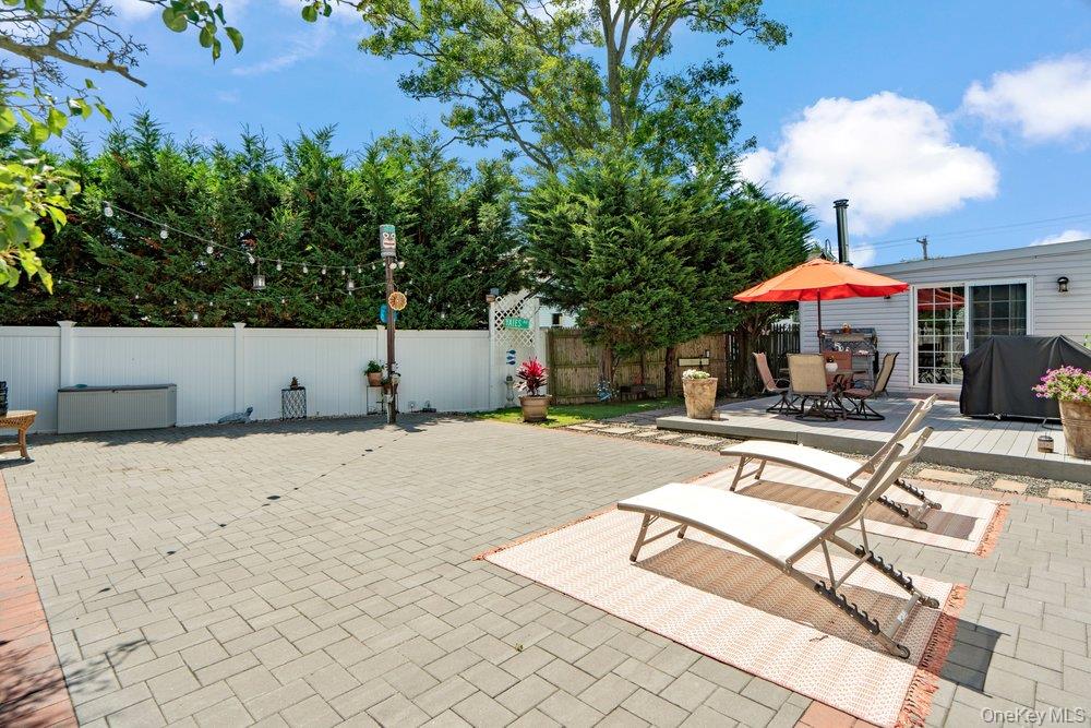 76 Alton Road Babylon, NY 11702 - Photo 25 of 31