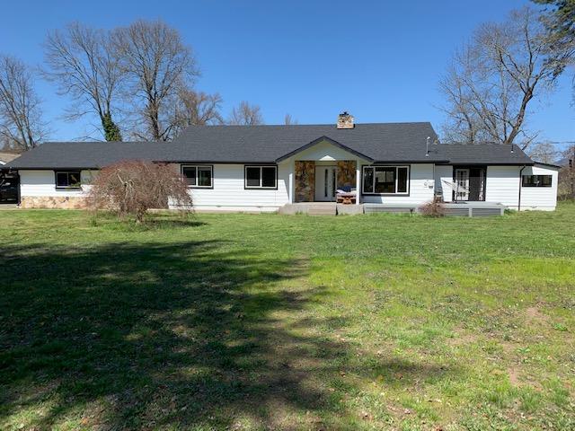 4450 Leonard Road Grants Pass, OR 97527 - Photo 1 of 39 front