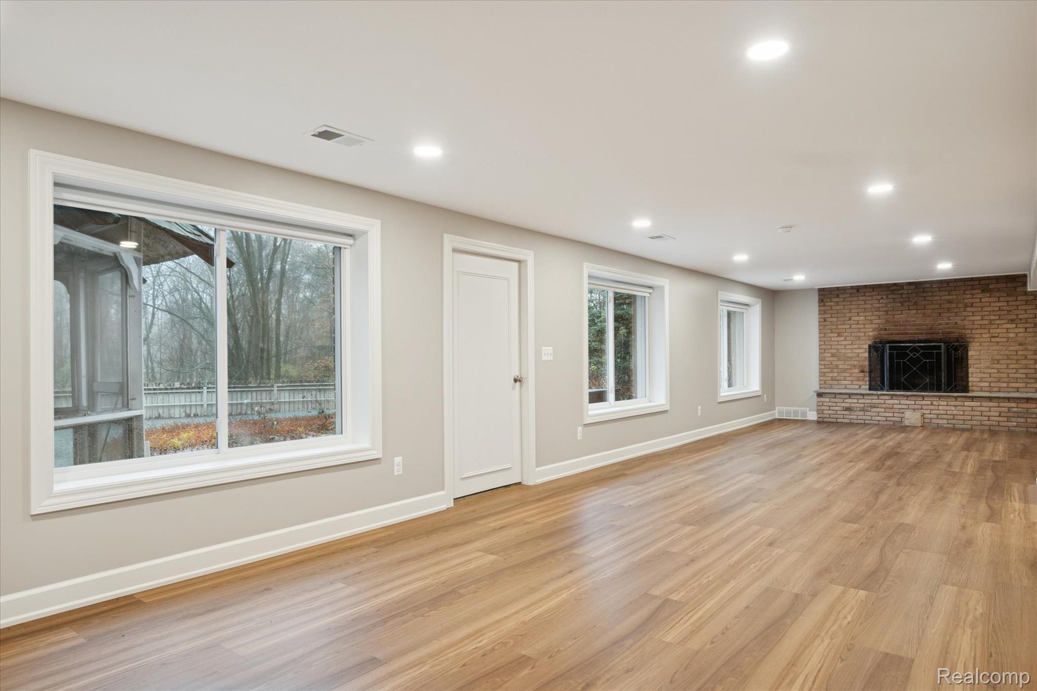 30609 Inkster Road Farmington, MI 48334 - Photo 29 of 40 33-30609-Inkster-Rd-Franklin-MI-48025-WindowStill-32.jpg