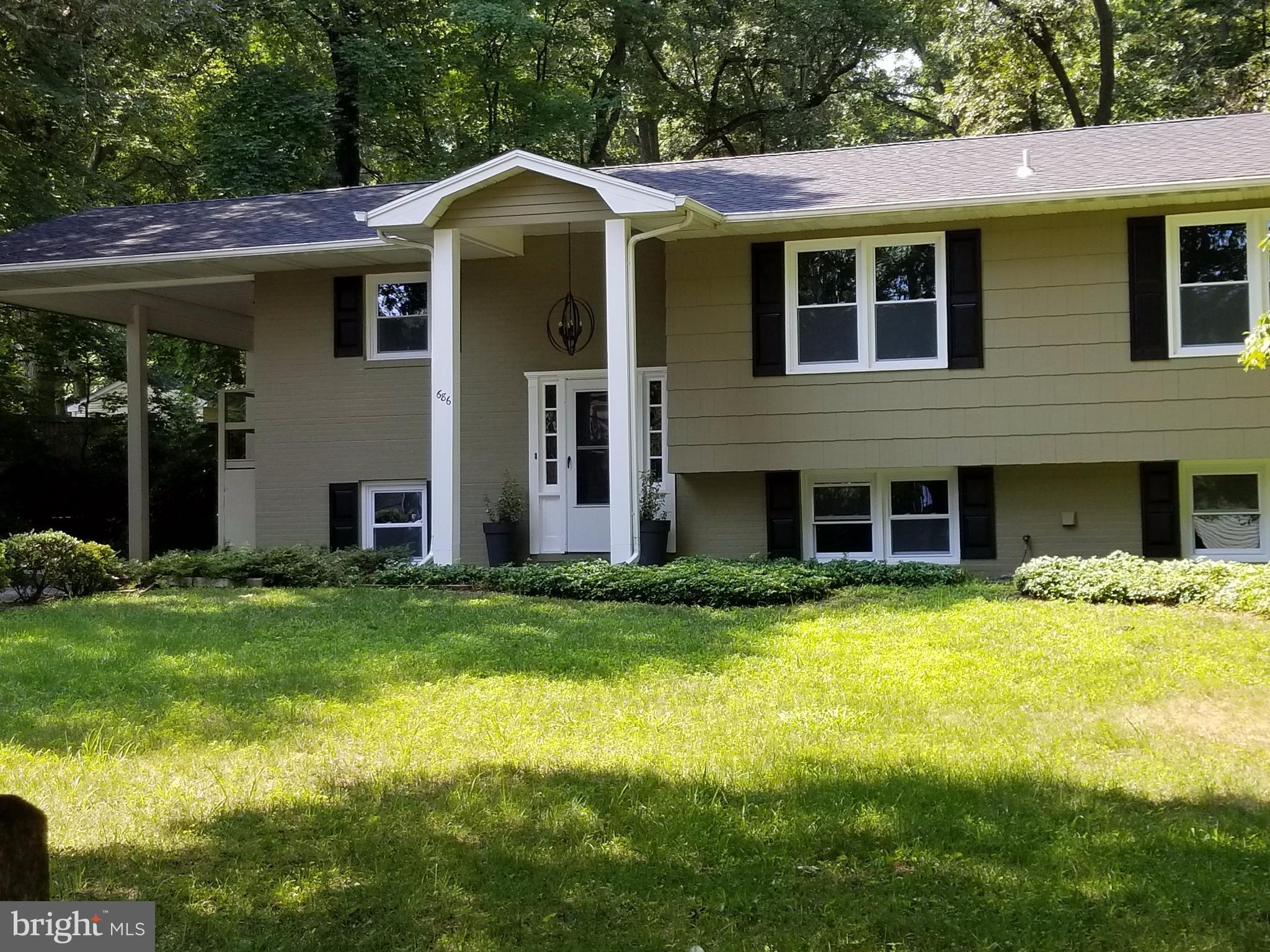 686 Dill Road Severna Park, MD 21146 - Photo 2 of 25 Exterior (Front)