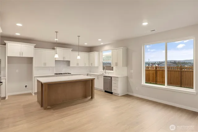 $882,790 | 20402 150th Street East, Unit 581, Bonney Lake, WA 98391