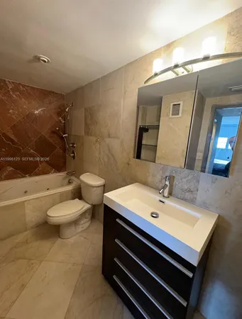 $3,499 | 5825 Collins Avenue, Unit 9B, Miami Beach, FL 33140