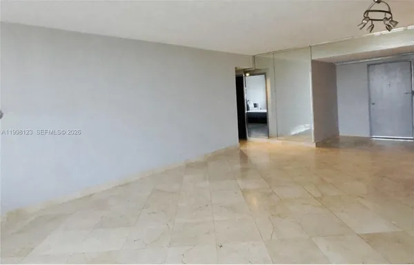 $3,499 | 5825 Collins Avenue, Unit 9B, Miami Beach, FL 33140