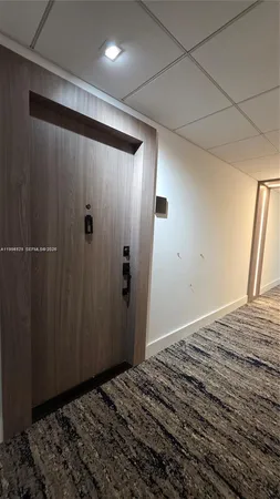 $3,499 | 5825 Collins Avenue, Unit 9B, Miami Beach, FL 33140