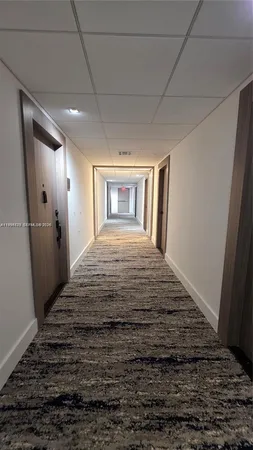 $3,499 | 5825 Collins Avenue, Unit 9B, Miami Beach, FL 33140