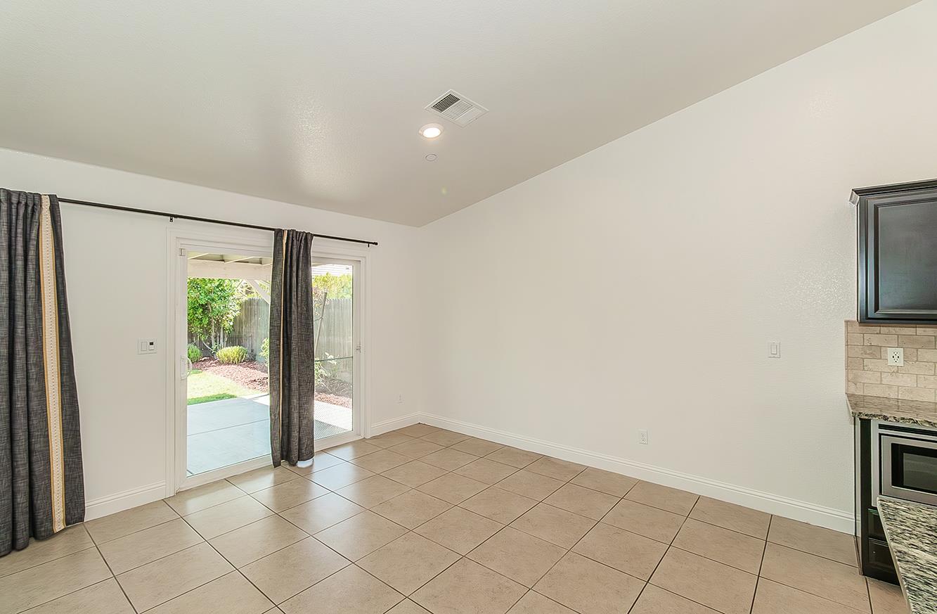 461 Cascade Way Madera, CA 93636 - Photo 11 of 36 Gallery Image 11