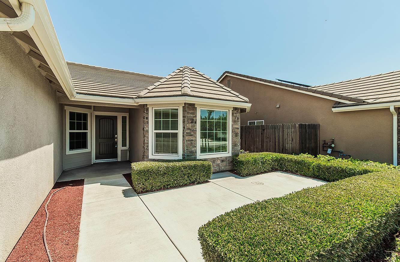 461 Cascade Way Madera, CA 93636 - Photo 3 of 36 Gallery Image 3