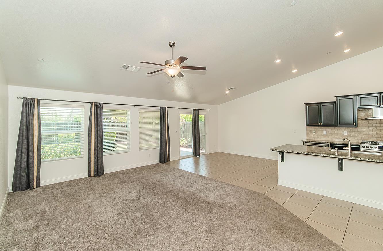 461 Cascade Way Madera, CA 93636 - Photo 4 of 36 Gallery Image 4