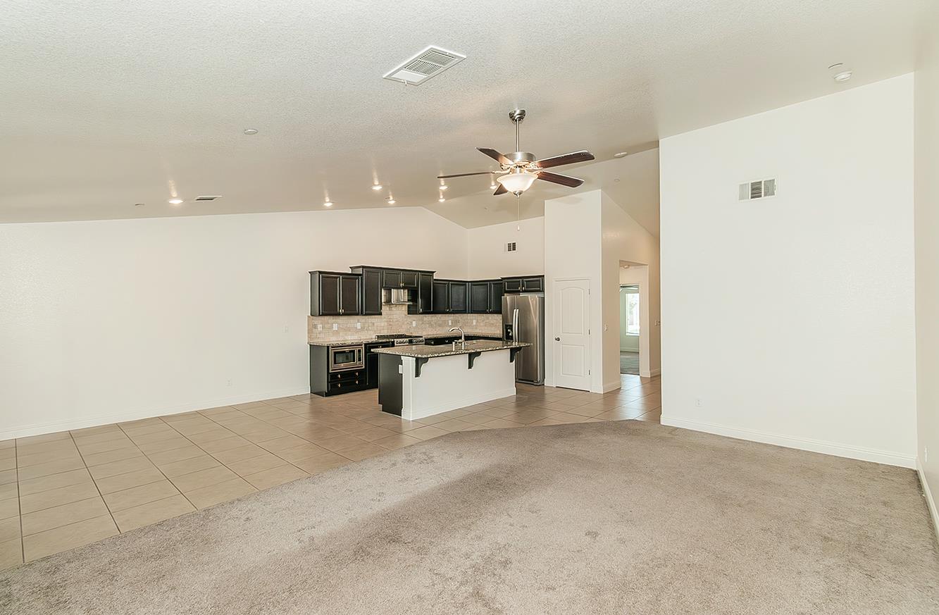 461 Cascade Way Madera, CA 93636 - Photo 7 of 36 Gallery Image 7