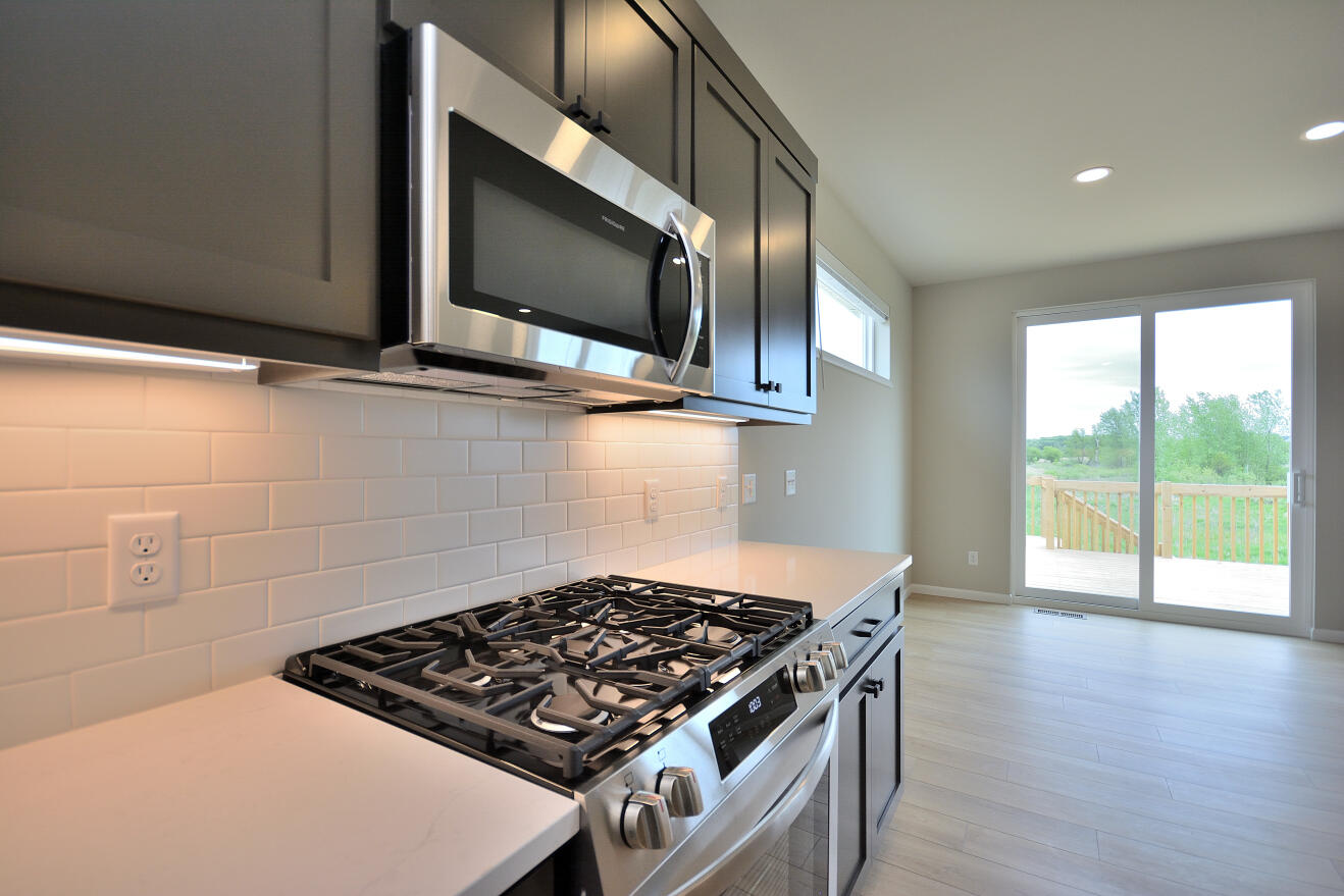1080 Elderberry Road Oconomowoc, WI 53066 - Photo 10 of 31 95 ARWT (16)