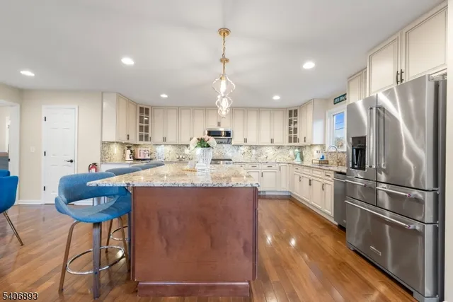 $1,299,000 | 2 Roger Avenue, Cranford, NJ 07016