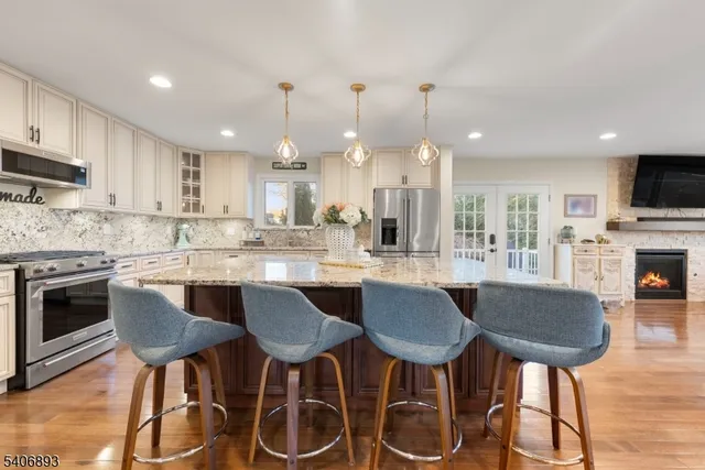 $1,299,000 | 2 Roger Avenue, Cranford, NJ 07016