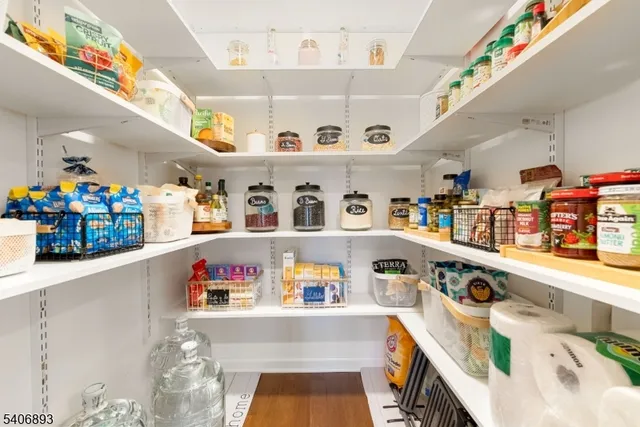 $1,299,000 | 2 Roger Avenue, Cranford, NJ 07016