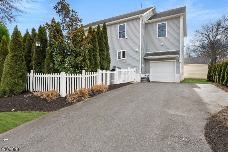 2 Roger Avenue Cranford, NJ 07016 - Photo 3 of 50