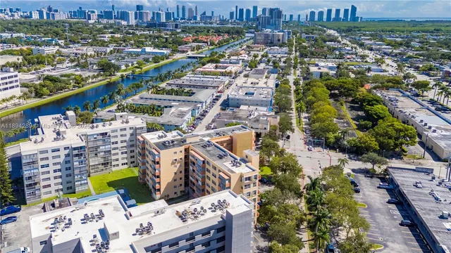 $180,000 | 16400 Northeast 17th Avenue, Unit 601, North Miami Beach, FL 33162
