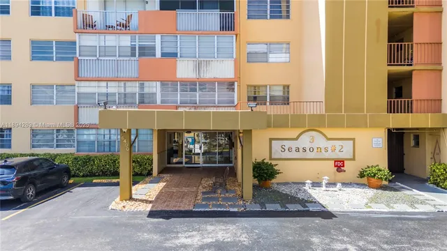 $180,000 | 16400 Northeast 17th Avenue, Unit 601, North Miami Beach, FL 33162
