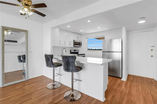 $180,000 | 16400 Northeast 17th Avenue, Unit 601, North Miami Beach, FL 33162