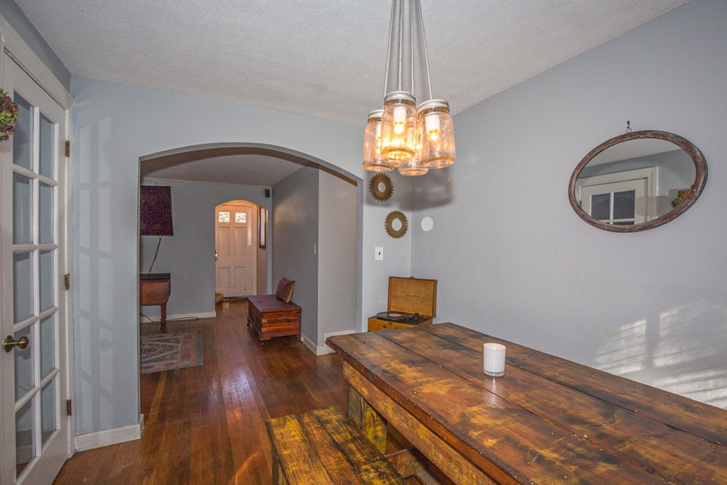 24 Ashley Road Holyoke, MA 01040 - Photo 11 of 42 Gallery Image 11