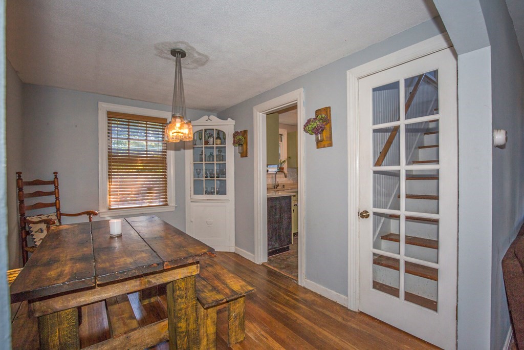 24 Ashley Road Holyoke, MA 01040 - Photo 10 of 42 Gallery Image 10