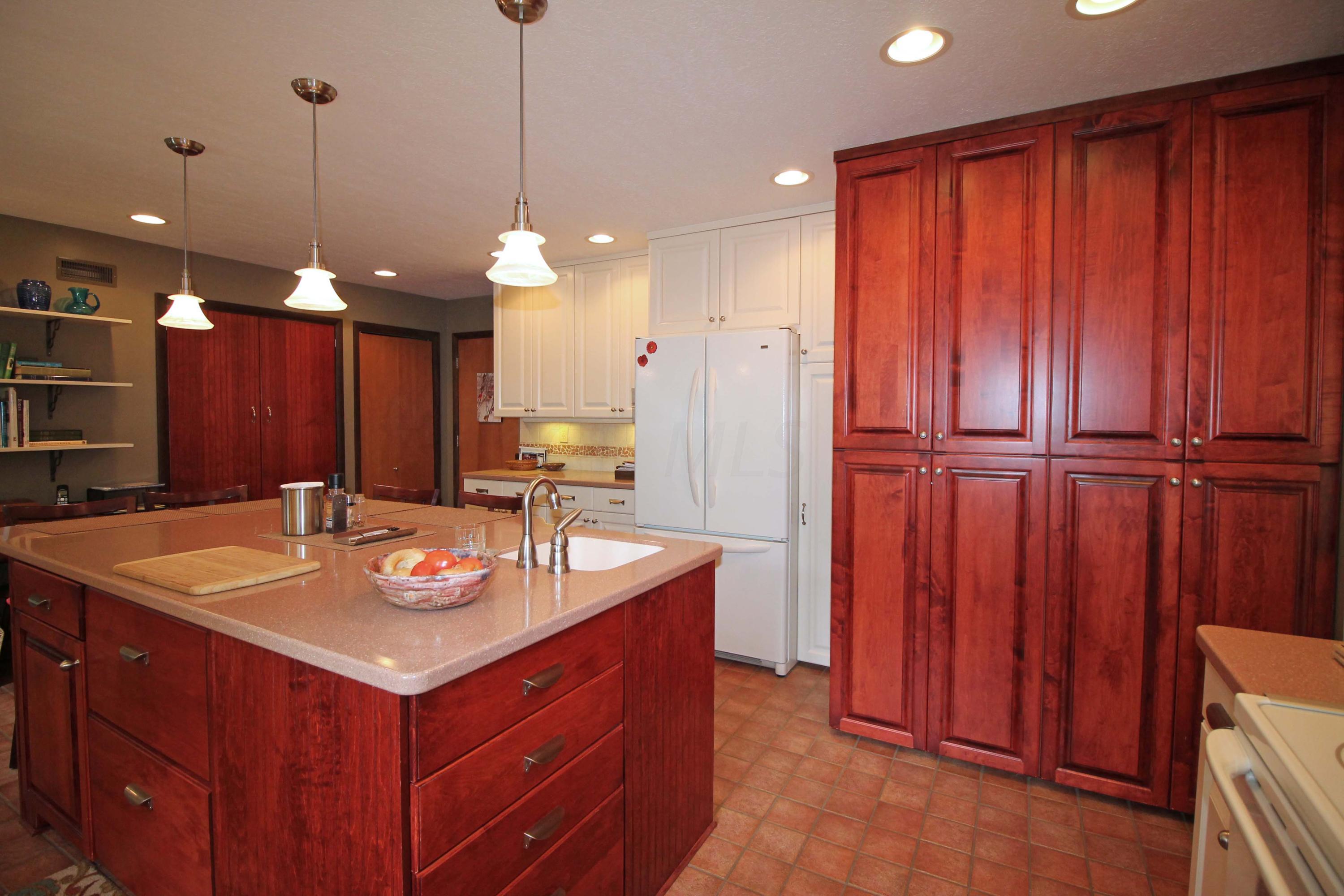 2651 Carriage Road Powell, OH 43065 - Photo 13 of 50 Gallery Image 13