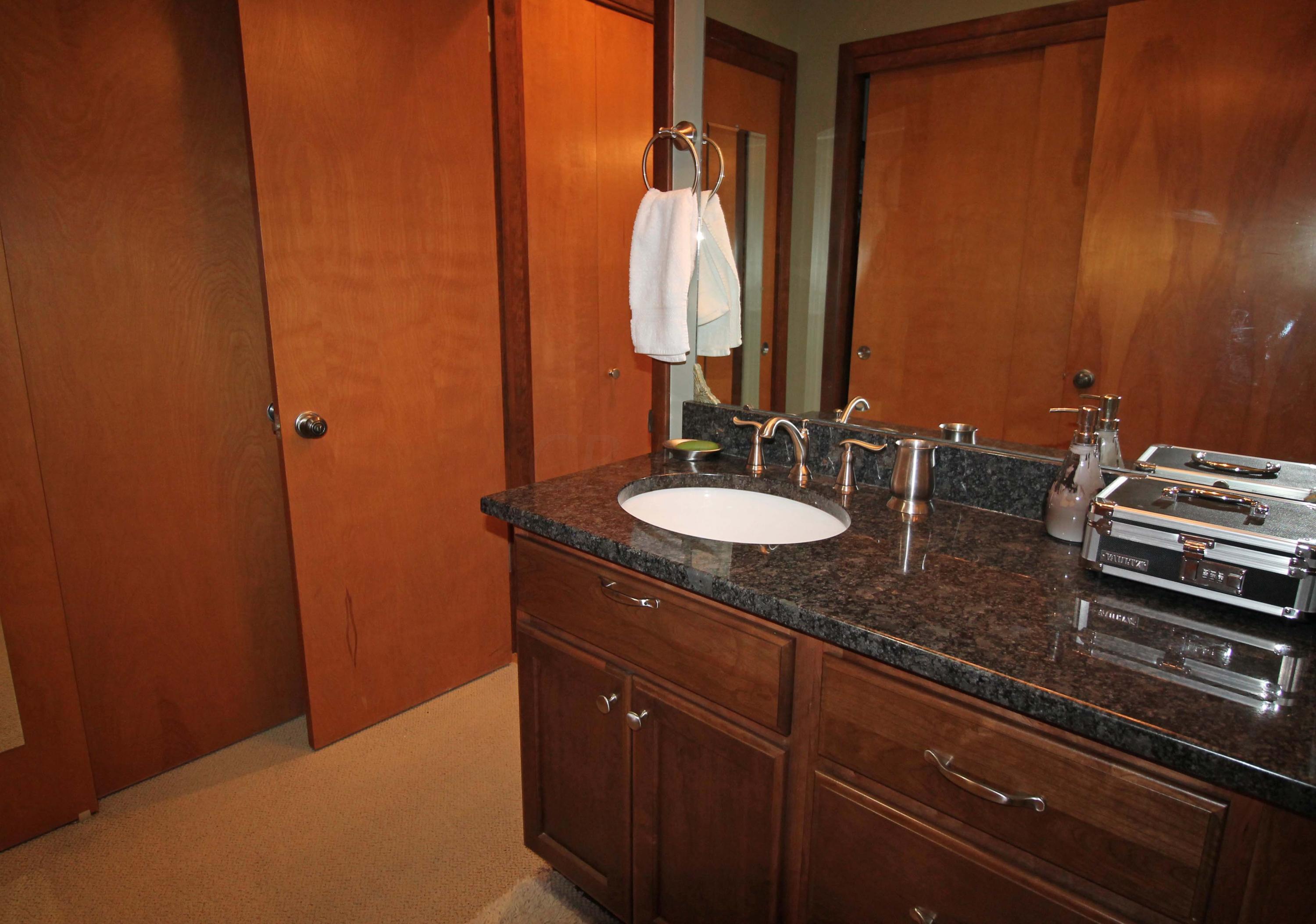 2651 Carriage Road Powell, OH 43065 - Photo 19 of 50 Gallery Image 19