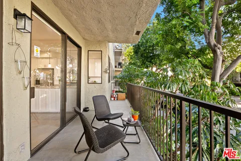$1,248,000 | 9000 Cynthia Street, Unit 208, West Hollywood, CA 90069