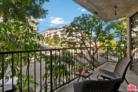 $1,248,000 | 9000 Cynthia Street, Unit 208, West Hollywood, CA 90069