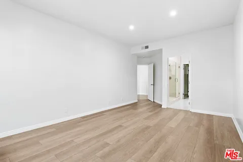 $1,248,000 | 9000 Cynthia Street, Unit 208, West Hollywood, CA 90069