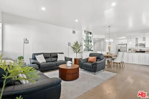 $1,248,000 | 9000 Cynthia Street, Unit 208, West Hollywood, CA 90069